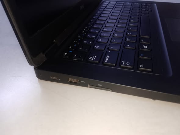 Dell Latitude 5490 - Image 4